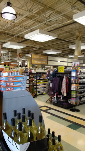 Grocery Store «Whole Foods Market», reviews and photos, 7511 Leesburg Pike, Falls Church, VA 22043, USA