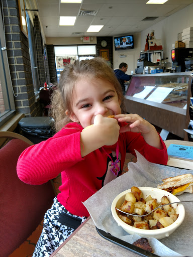 Donut Shop «HoneyDip Donuts», reviews and photos, 4480 Kenny Rd, Columbus, OH 43220, USA