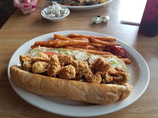 Seafood Restaurant «Blow fly inn», reviews and photos, 1201 Washington Ave, Gulfport, MS 39507, USA
