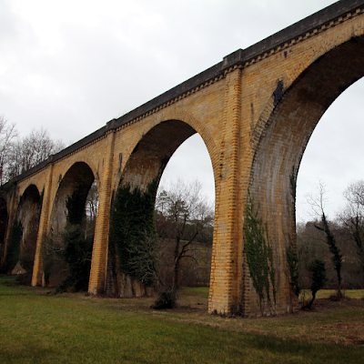 Le viaduc de l ÉNÉA à Proissans