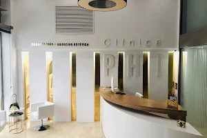 Clínica PHI-Dénia Odontología y Medicina Estética image