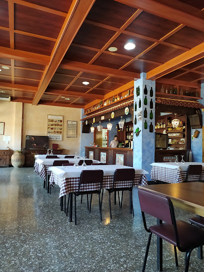 Restaurant Sant Jordi de Querol - Carrer de Valls, 43816 Querol, Tarragona, Spain