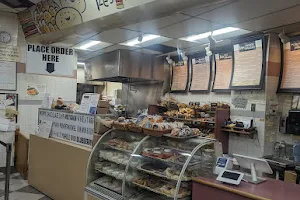 Izes Deli & Bagelry image