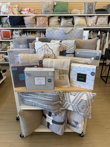 Home Goods Store «Tuesday Morning», reviews and photos, 233 Commerce Dr, Peachtree City, GA 30269, USA