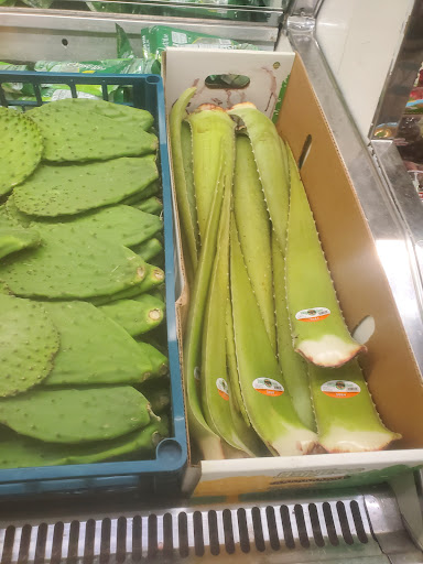 Grocery Store «Bravo Supermarkets», reviews and photos, 1291 Albany Ave, Hartford, CT 06112, USA