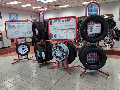 Tire Shop «Discount Tire Store», reviews and photos, 25125 Ford Rd, Dearborn, MI 48128, USA
