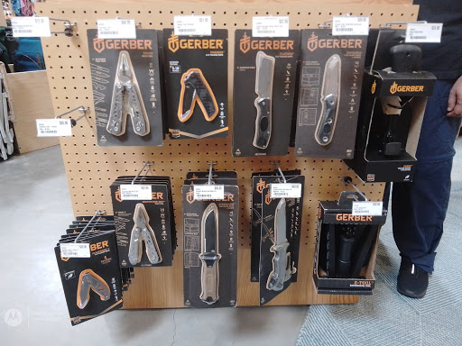 Camping Store «REI», reviews and photos, 1587 Boston Post Rd, Milford, CT 06460, USA