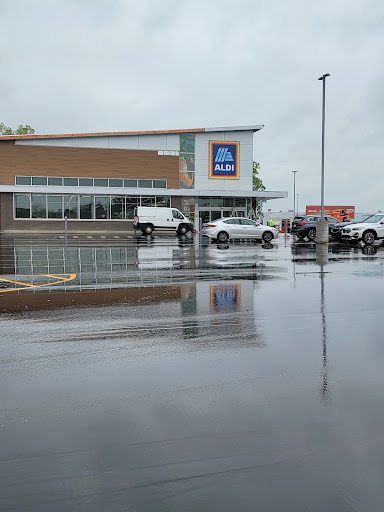 Supermarket «ALDI», reviews and photos, 1100 W North St, Jackson, MI 49202, USA