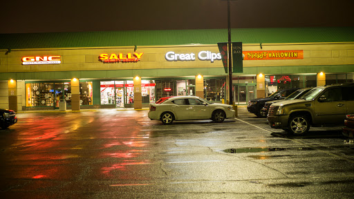 Shopping Mall «Sun Ray Shopping Center», reviews and photos, 2089 Old Hudson Rd, St Paul, MN 55119, USA