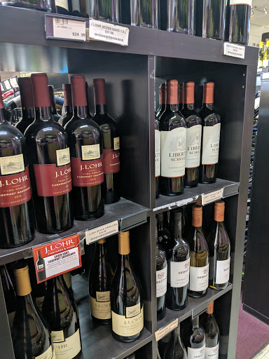 Liquor Store «Liquor World», reviews and photos, 136 Berlin Rd, Cromwell, CT 06416, USA