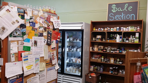 Grocery Store «Bear Foods Natural Market», reviews and photos, 125 E Woodin Ave, Chelan, WA 98816, USA
