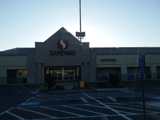 Grocery Store «Safeway», reviews and photos, 5821 Crossroads Cir, Falls Church, VA 22041, USA