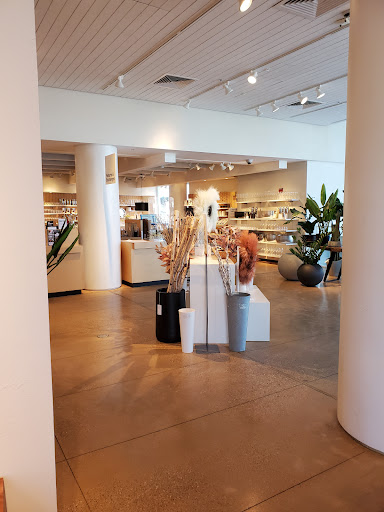 Furniture Store «Crate and Barrel», reviews and photos, 2800 Clarendon Blvd, Arlington, VA 22201, USA