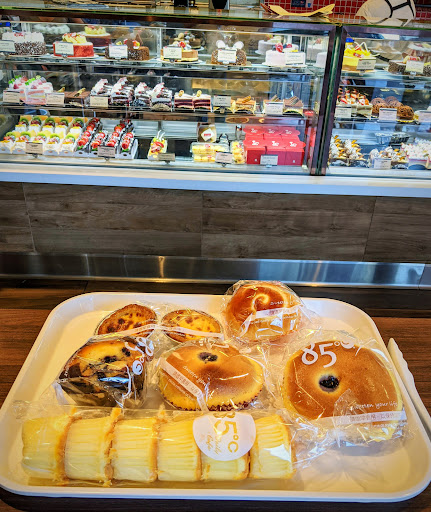 Shopping Mall «Diamond Jamboree», reviews and photos, 2700-2750 Alton Pkwy, Irvine, CA 92606, USA