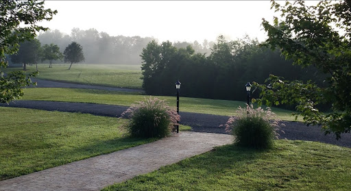 Lodge «The Farmhouse Inn», reviews and photos, 108 W Swan St, Centerville, TN 37033, USA