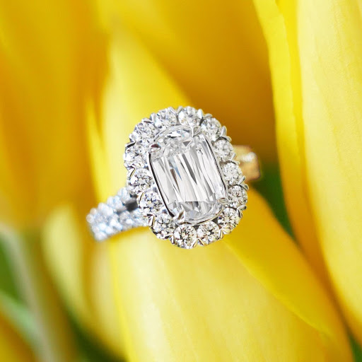 Jewelry Store «Markham Fine Jewelers», reviews and photos, 8355 Gaylord Pkwy, Frisco, TX 75034, USA