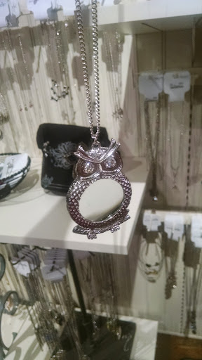 Fashion Accessories Store «Charming Charlie», reviews and photos, 8 Town Square Blvd #170, Asheville, NC 28803, USA