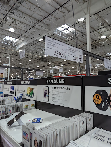 Warehouse store «Costco Wholesale», reviews and photos, 5401 Katella Ave, Cypress, CA 90720, USA