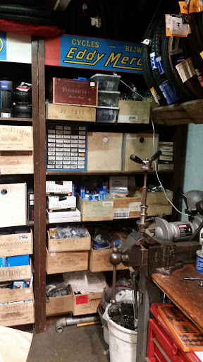 Bicycle Repair Shop «Swell Bicycles», reviews and photos, 4002 Irving St, San Francisco, CA 94122, USA