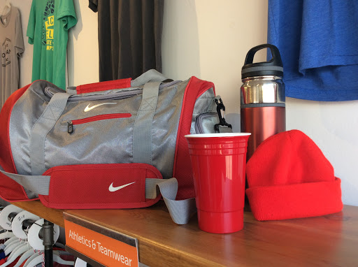 Custom T-shirt Store «CustomInk - Custom T-shirt Store - Richmond», reviews and photos, 3401 W Cary St, Richmond, VA 23221, USA