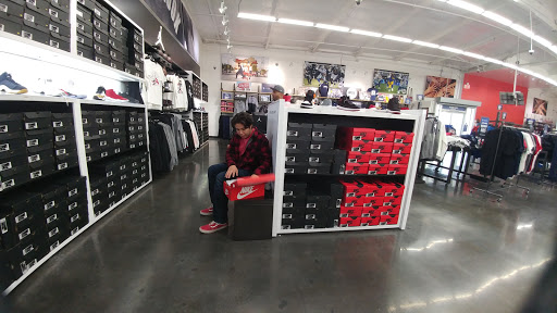 Shoe Store «WSS», reviews and photos, 7900 Sepulveda Blvd, Van Nuys, CA 91405, USA