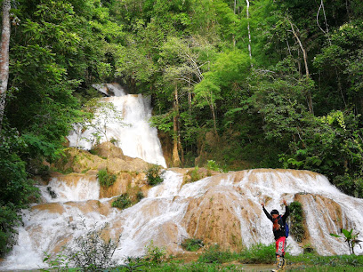 น้ำตกวังแก้ว Wang Kaeo Waterfall