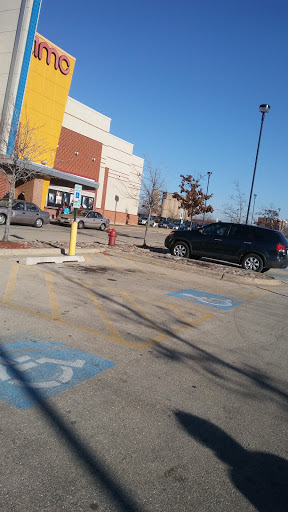 Movie Theater «AMC Classic Galewood Crossings 14», reviews and photos, 5530 W Homer St, Chicago, IL 60639, USA