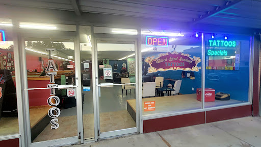 BlackEyed Sundays Tattoos and Piercing, 826 N Main St, London, KY 40741, USA, 