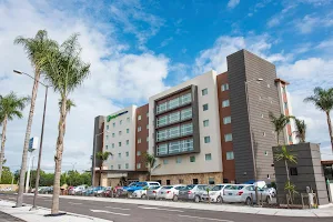 Holiday Inn Express & Suites Celaya, an IHG Hotel image
