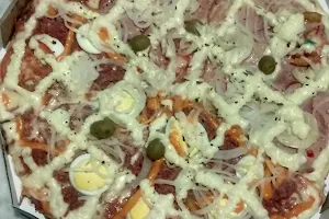 Pizza Assada na Pedra image