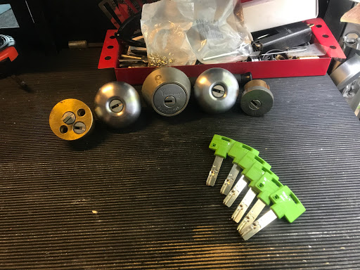 Locksmith «101 Locksmith Inc», reviews and photos, 19429 Kittridge St, Reseda, CA 91335, USA