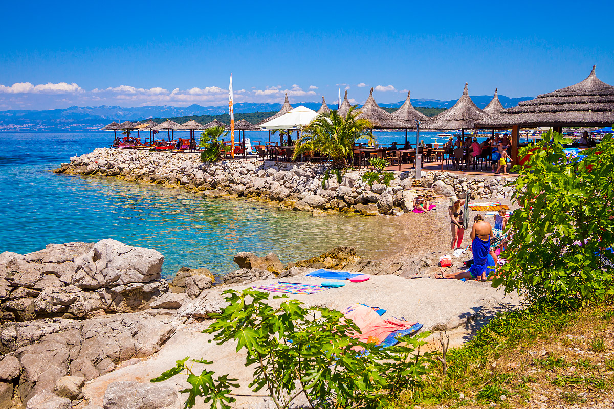 Foto von Miramare Strand mit feiner heller kies Oberfläche