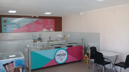 Moon Heladería & Café