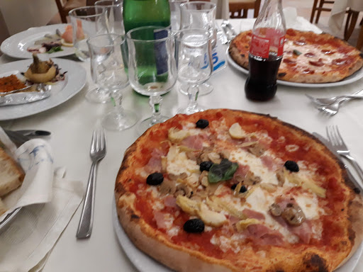 Le Sirene Ristorante Pizzeria in Belvedere Marittimo, Provincia di Cosenza