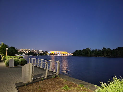 National Park «Georgetown Waterfront Park», reviews and photos, Water St NW, Washington, DC 20007, USA