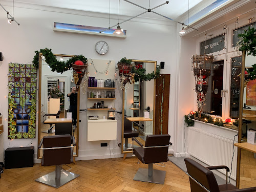 Damen- und Herrenfriseur Friseur Stuttgart Oliver Gerbert Haare Stuttgart