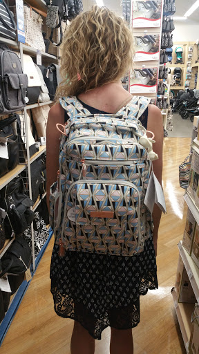 Department Store «Nordstrom Rack Rivers Edge Shopping Center», reviews and photos, 4036 E 82nd St, Indianapolis, IN 46250, USA