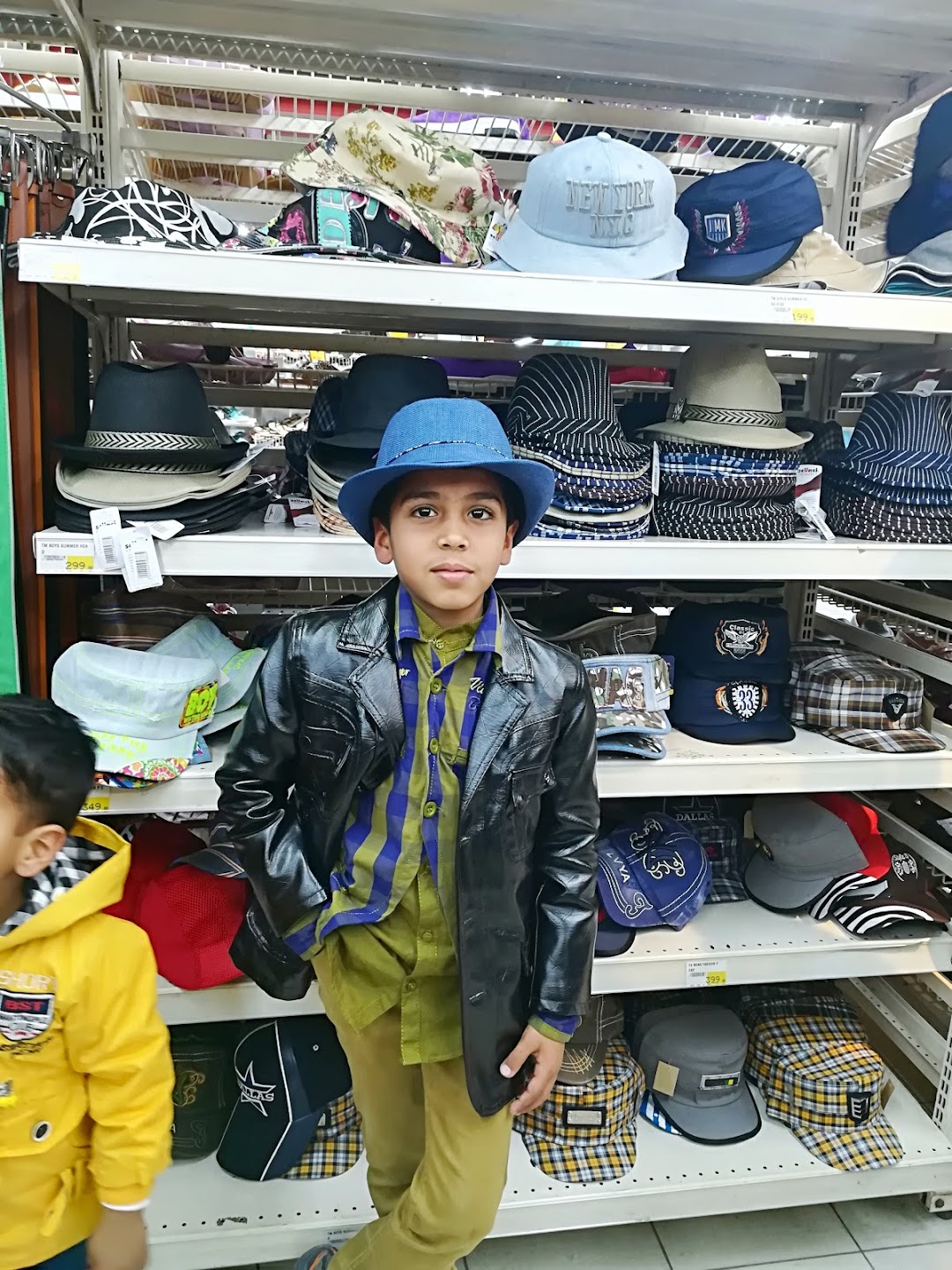 Mushtaq Karyana Store