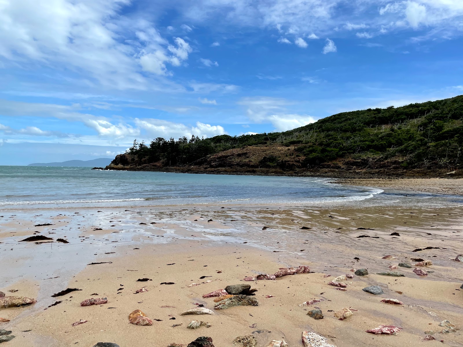 Foto van Escape Beach met kleine baai