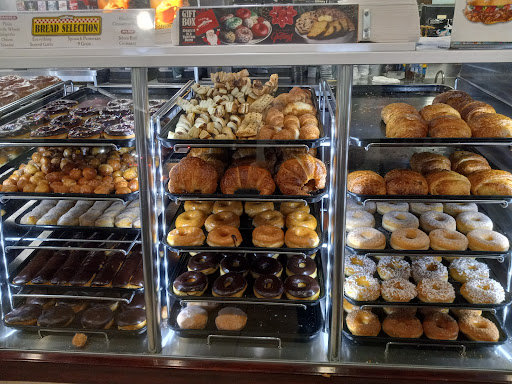 Donut Shop «Yum Yum Donuts», reviews and photos, 320 17th St, Santa Ana, CA 92706, USA