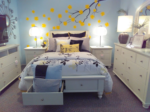 Bedroom Furniture Store «House of Bedrooms», reviews and photos, 1700 S Telegraph Rd, Bloomfield Hills, MI 48302, USA