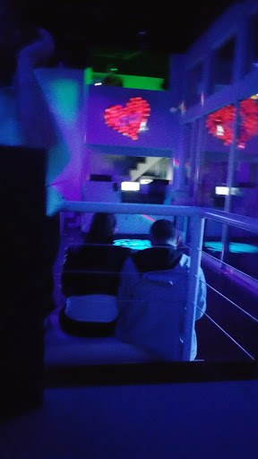 Asian Fusion Restaurant «Trio Club», reviews and photos, 909 E Burnside St, Portland, OR 97214, USA