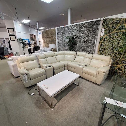 Shopping Mall «Drew 19 Shopping Center», reviews and photos, 21311 US Hwy 19 N, Clearwater, FL 33765, USA