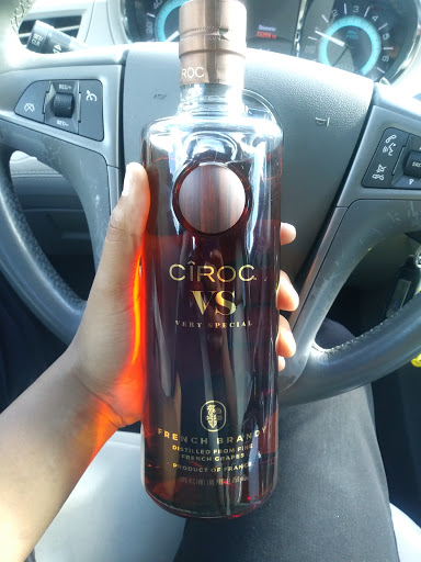 Liquor Store «Liquor Warehouse», reviews and photos, 2125 E Division St, Arlington, TX 76011, USA