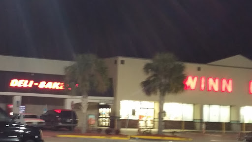 Grocery Store «Winn-Dixie», reviews and photos, 1850 N Tamiami Trail, North Fort Myers, FL 33903, USA