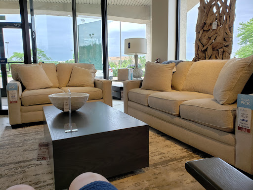 Furniture Store «La-Z-Boy Furniture Galleries», reviews and photos, 27754 Novi Rd, Novi, MI 48377, USA