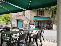 Atmosphère du Restaurant Chez Anna à Belcastel - n°1