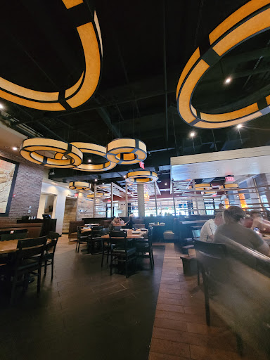 Shopping Mall «Mount Pleasant Towne Centre», reviews and photos, 1218 Belk Dr, Mt Pleasant, SC 29464, USA