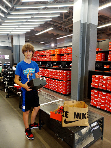 Sportswear Store «Nike», reviews and photos, 1261 Woodward Ave, Detroit, MI 48226, USA