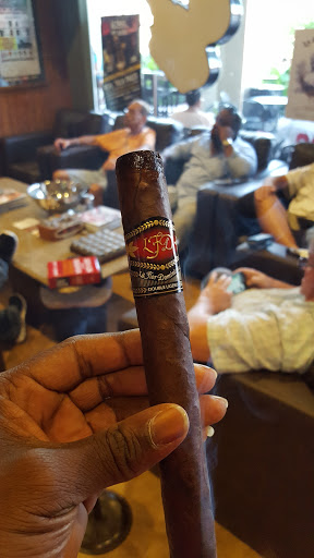 Tobacco Shop «Smoke Inn», reviews and photos, 801 Village Blvd #305, West Palm Beach, FL 33409, USA